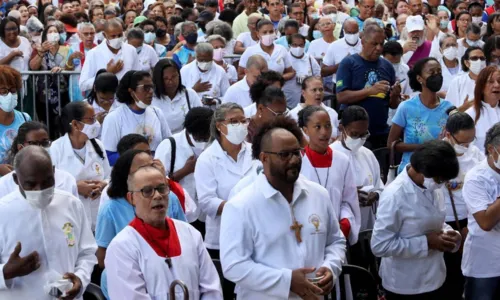
				
					Santa Missa na Nossa Senhora da Conceição da Praia reúne multidão
				
				