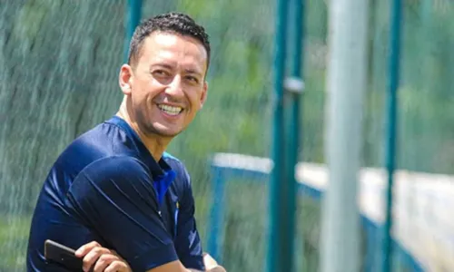 
				
					Vitória anuncia Ítalo Rodrigues como diretor de futebol
				
				