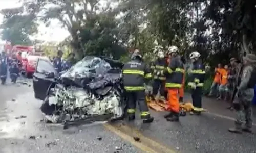 
				
					Após 6 dias, policial rodoviária vítima de colisão morre na Bahia
				
				