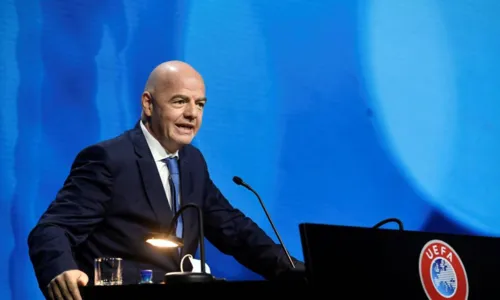 
				
					Gianni Infantino é reeleito presidente da Fifa até 2027
				
				