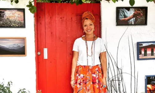 
				
					Baiana mantém tradição do acarajé viva no RJ: 'De onde vim'
				
				
