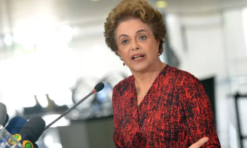 
				
					Dilma Rousseff é eleita presidente do Banco do Brics
				
				