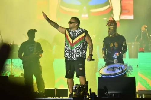 
				
					Com homenagem a Marielle e Mestre Moa, Olodum e BaianaSystem fazem encontro histórico e dão show de percussão no FV23
				
				