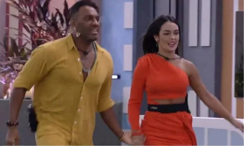 
				
					Fred Nicácio e Larissa retornam para o BBB 23 em repescagem
				
				