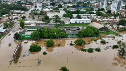 
				
					Mais de 4 mil pessoas estão desabrigadas no Acre
				
				