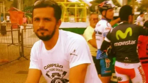 
				
					Atleta de remo morre em treino após engolir abelha
				
				