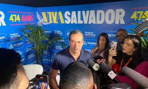 
				
					'Símbolos da cultura', diz Bruno sobre artistas do Viva Salvador
				
				