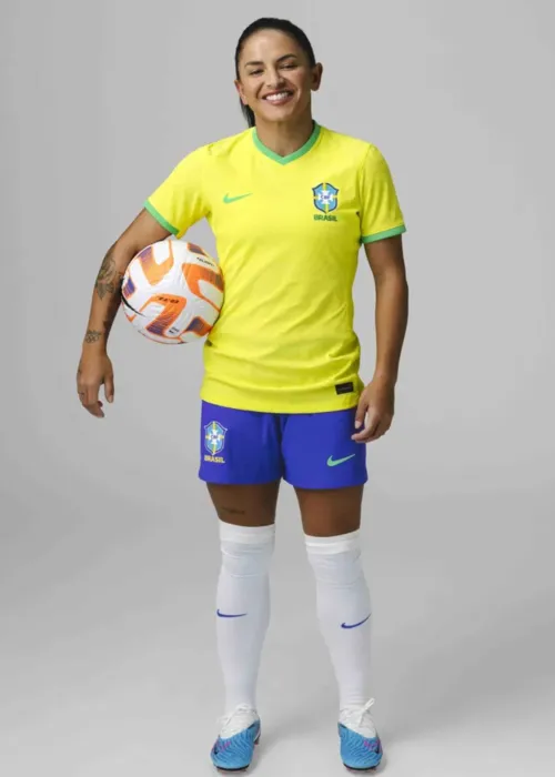 
				
					Seleção brasileira feminina apresenta novo uniforme
				
				