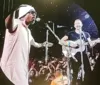 Seu Jorge faz participação especial no show de Coldplay; assista