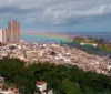 Grande arco-íris corta céu de Salvador e chama atenção; assista vídeo