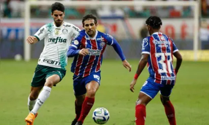 
		Bahia vence Palmeiras com gol no fim e reage no Brasileirão