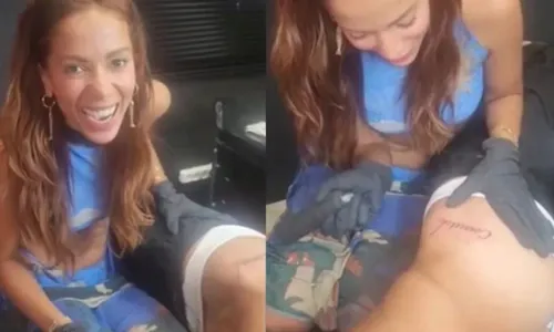 
				
					Anitta faz tatuagem em parte íntima de Simone durante viagem de férias
				
				