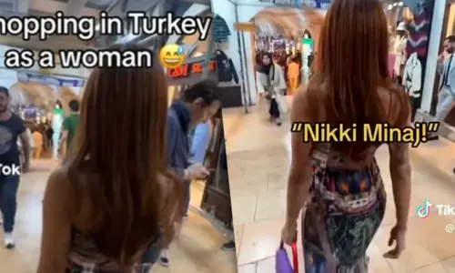 
				
					Anitta grava reações de homens enquanto passeia na Turquia
				
				