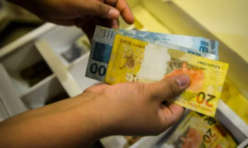 
				
					Bancos renegociam cerca de R$ 500 mi em dívidas pelo 'Desenrola'
				
				