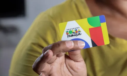 
		Caixa paga novo Bolsa Família a beneficiários com NIS de final 8