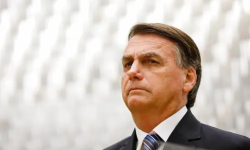 
				
					Cármen Lúcia acompanha relator e TSE torna Bolsonaro inelegível; veja
				
				
