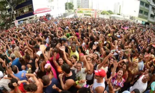 
				
					Carnaval de Salvador pode ter 2 semanas de festa em 2024; entenda
				
				