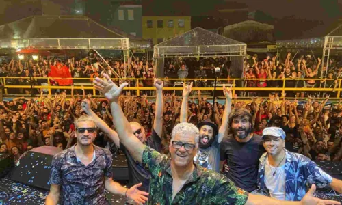 
				
					Cascadura anuncia lançamento de vídeo ao vivo de show em Salvador
				
				