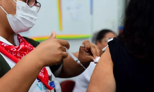 
				
					Confira esquema de vacinação em Salvador nesta segunda-feira (31)
				
				