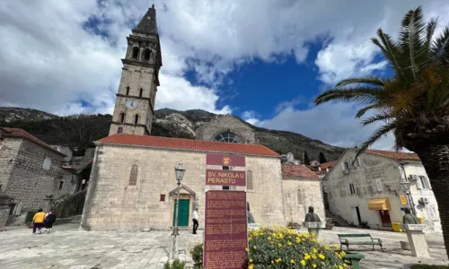 
				
					Conheça Montenegro, um pequeno belo país da Europa
				
				