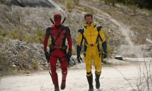 
				
					Deadpool 3: Hugh Jackman aparece com uniforme de Wolverine e web pira
				
				