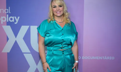 
				
					Ex-paquitas prestigiam lançamento de documentário de Xuxa
				
				