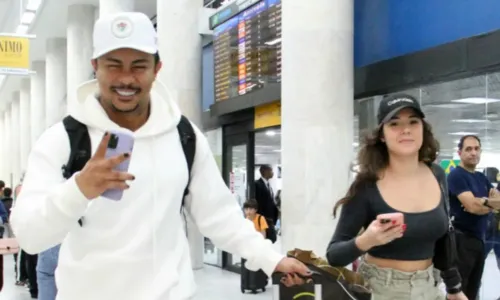 
				
					FOTOS: Xamã é visto com nova namorada em aeroporto do Rio de Janeiro
				
				