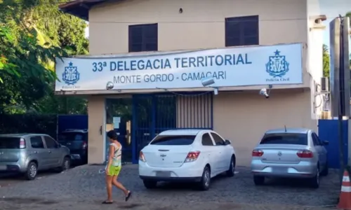 
				
					Família é morta por atiradores após passeio de jet ski na Bahia
				
				