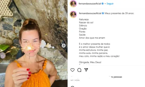 
				
					Fernanda Souza celebra aniversário e se declara à namorada: 'Meu colo'
				
				