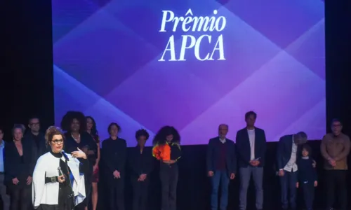 
				
					Filho de Serginho Groisman rouba a cena no Prêmio APCA
				
				