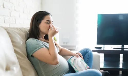 
				
					Grávida e gripada: veja guia do que fazer e de como amenizar sintomas
				
				