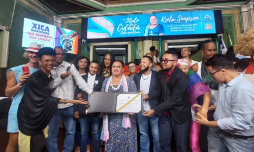 
				
					Keila Simpson é 1ª mulher trans a receber título de cidadã de Salvador
				
				