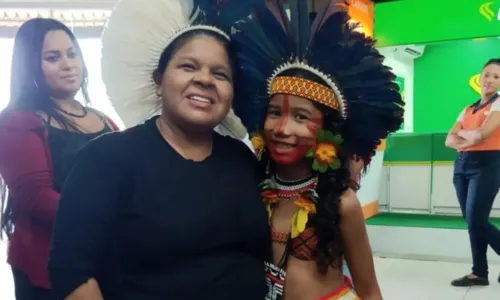
				
					Ministra dos Povos Indígenas desembarca em Porto Seguro para evento
				
				