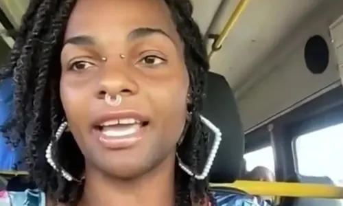 
				
					Mulher trans filma transfobia de atendente na Bahia: 'você é homem'
				
				