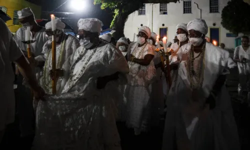 
				
					Nem só de praia se vive! Turismo religioso atrai visitantes à Bahia
				
				