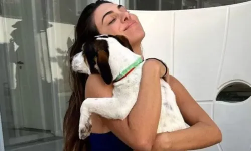 
				
					Pétala Barreiros rebate críticas após doar cachorro resgatado
				
				