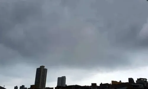 
				
					Previsão do tempo para segunda (19) em Salvador é de nuvens e chuva
				
				