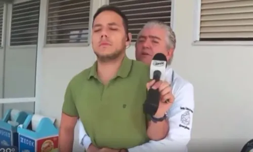 
				
					Repórter viraliza após desconforto com 'pegada' de médico ao vivo
				
				