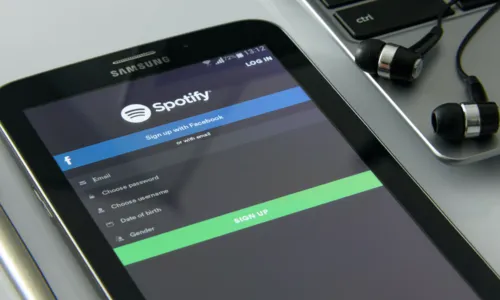 
				
					Spotify anuncia reajuste no preço de assinaturas premium
				
				