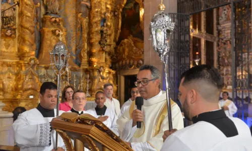 
				
					'Te Deum' abre celebrações do 2 de julho em volta à Catedral Basílica
				
				