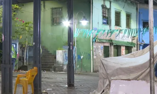 
				
					Três pessoas ficam feridas durante tiroteio no Centro de Salvador
				
				