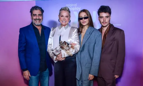 
				
					Xuxa posa com Sasha em lançamento de documentário no Rio; veja fotos
				
				
