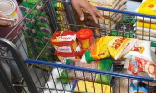 
				
					Preço da cesta básica sobe 1,10% no mês de março em Salvador
				
				