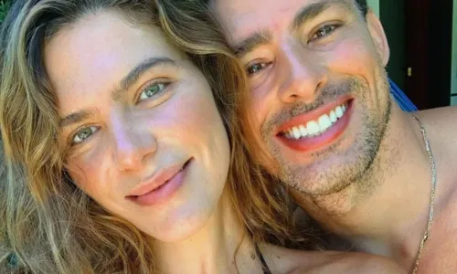 
				
					Mariana Goldfarb anuncia fim do casamento com Cauã Reymond: 'Encerrou'
				
				