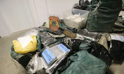 
				
					Polícia apreende uma tonelada de cocaína em Águas Claras
				
				