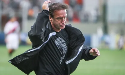 
				
					Corinthians nomeia Cuca como treinador e web reage: 'mancharam o clube'
				
				