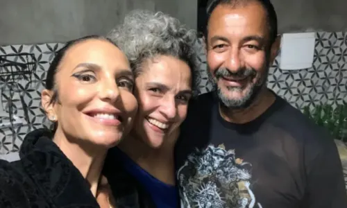 
				
					Maniçoba, bode e mais: Ivete Sangalo se reúne com família em Feira
				
				