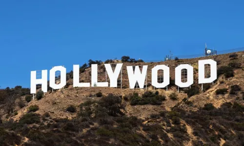 
				
					Roteiristas de Hollywood anunciam greve e produções podem ser afetadas
				
				