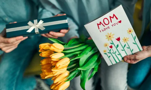 
				
					Dia das Mães: veja lista de presentes para todos os gostos e bolsos
				
				