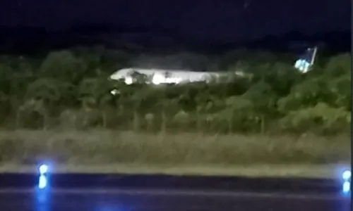 
				
					Avião perde controle e sai da pista no Aeroporto de Salvador
				
				